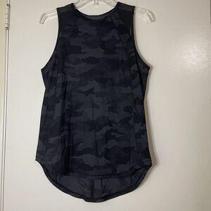 LULULEMON black Camo sleeveless workout tank top size US 4
